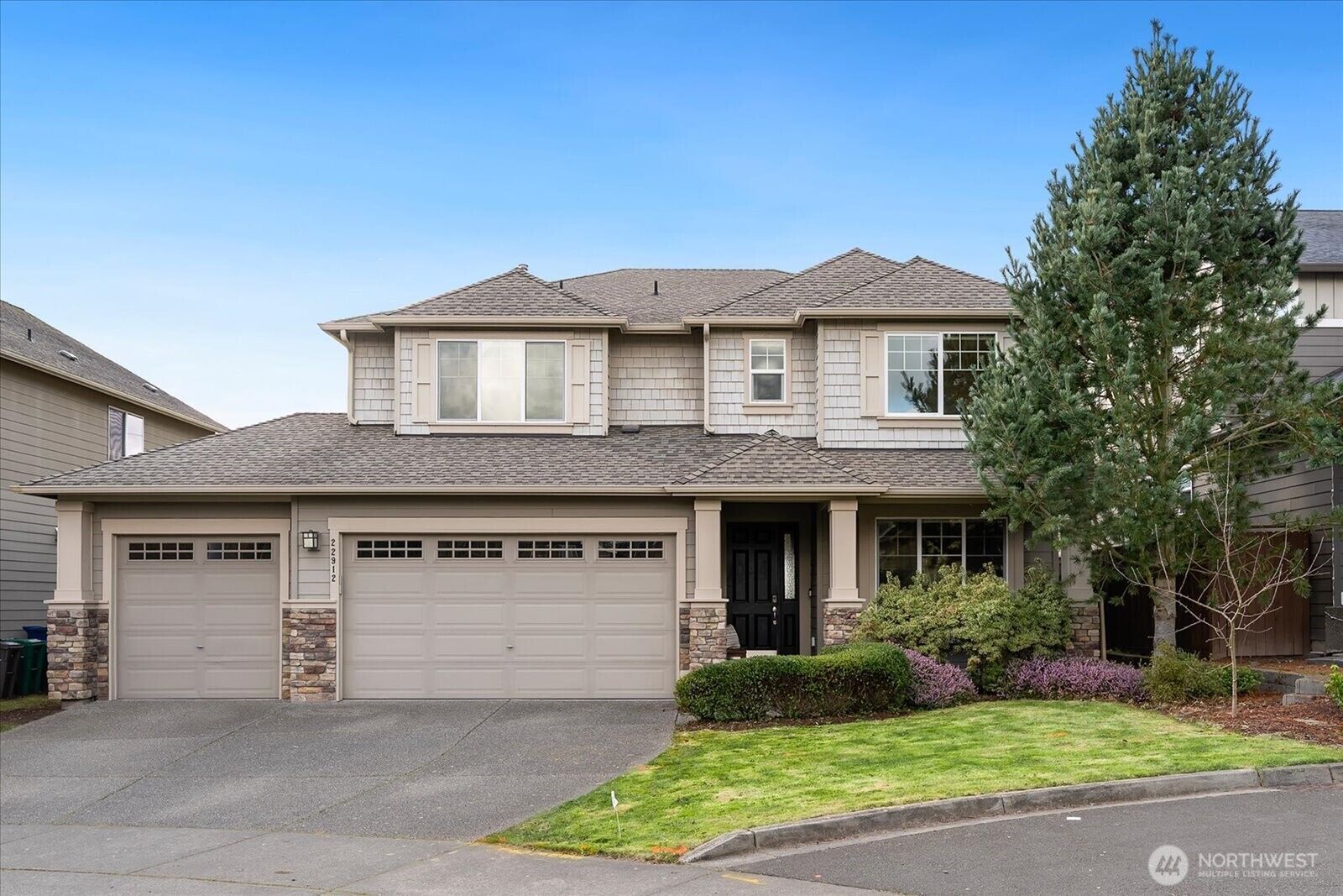 Property Photo: 22912 SE 43rd Drive WA 98021