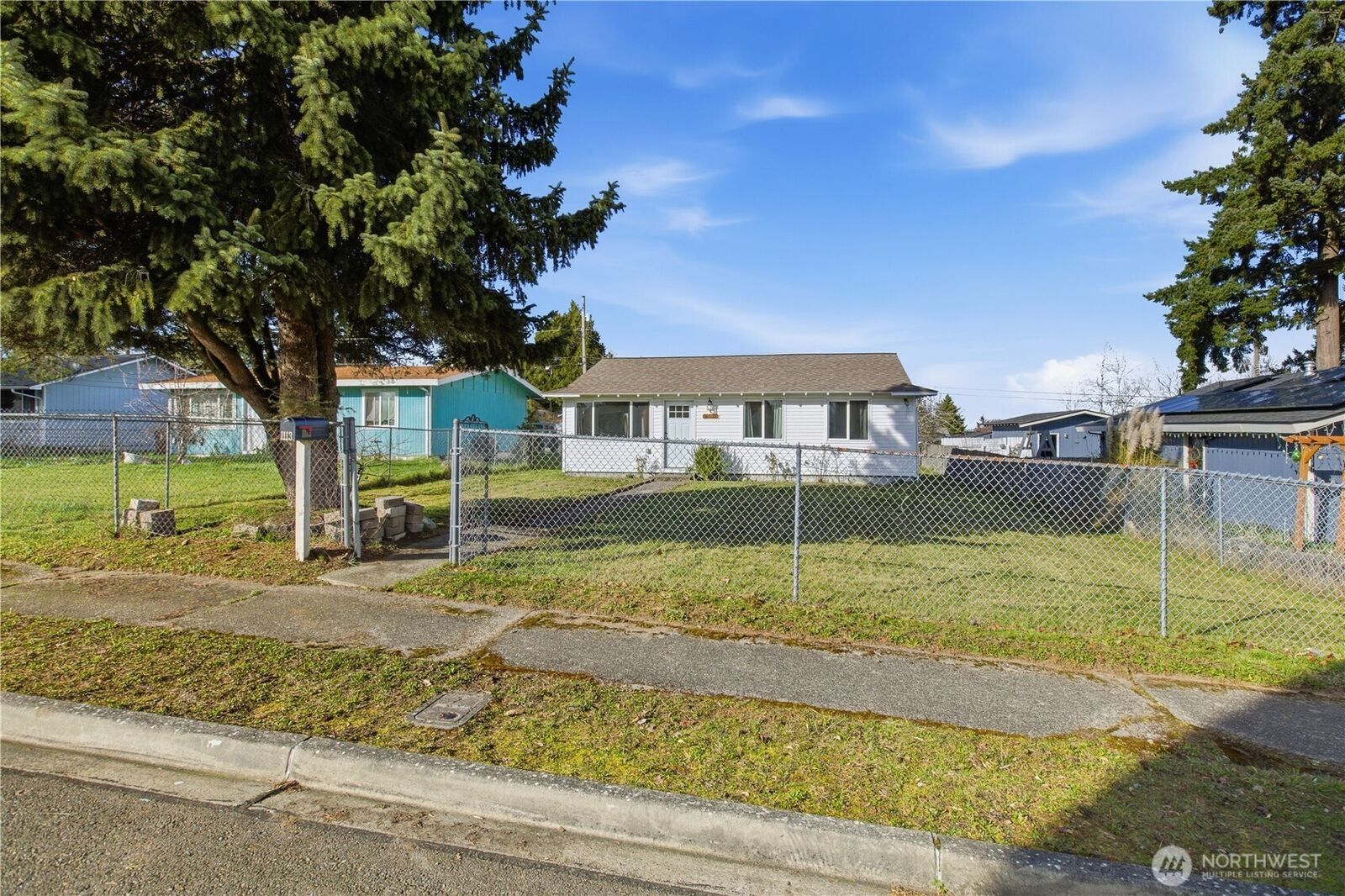 Property Photo:  1113 E 61st Street  WA 98404 