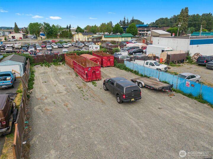 Property Photo:  118  12th Street SE  WA 98372 
