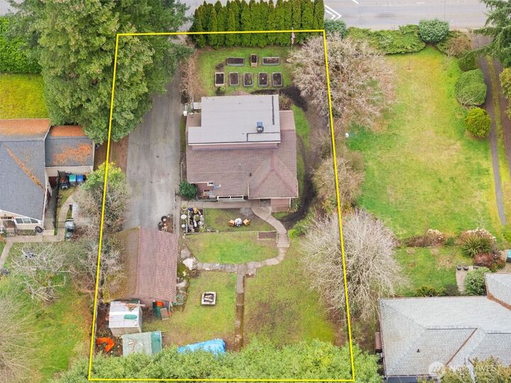 Property Photo:  327 N Marion Avenue  WA 98312 