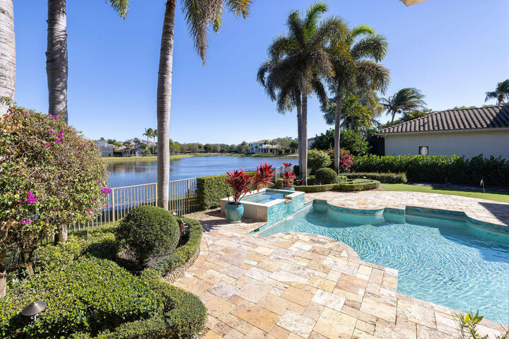 Property Photo: 9253 Este Lago Drive FL 33496
