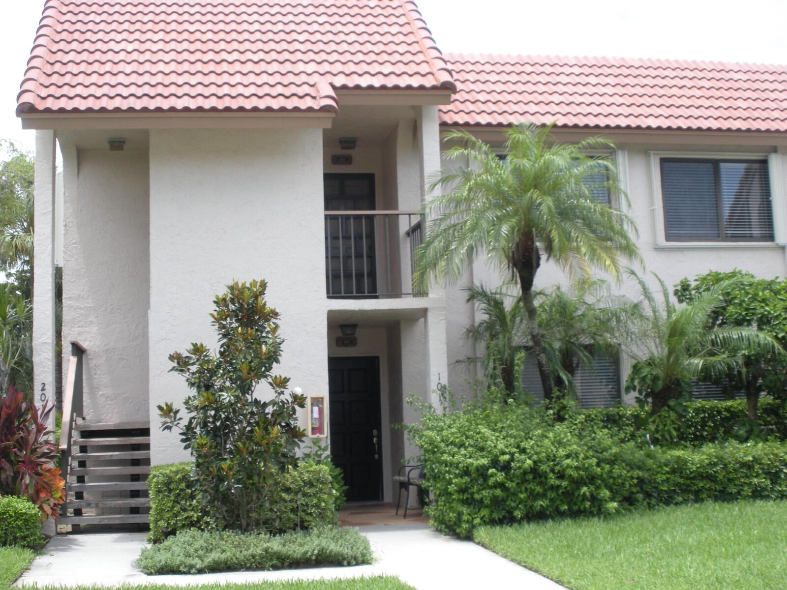 Property Photo:  5533 Fairway Park Drive 103  FL 33437 