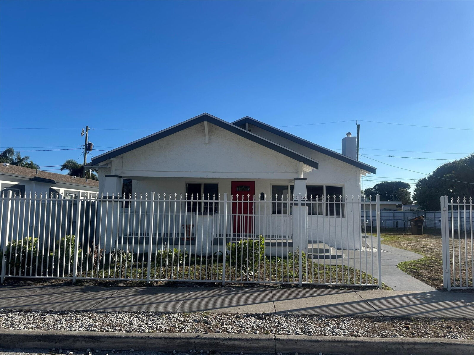Property Photo:  1022 State Street  FL 33407 