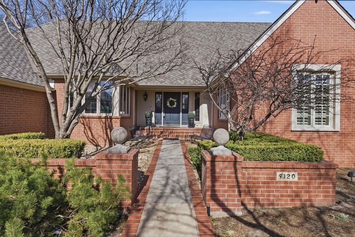 Property Photo:  9120 E Autumn Chase St  KS 67206 