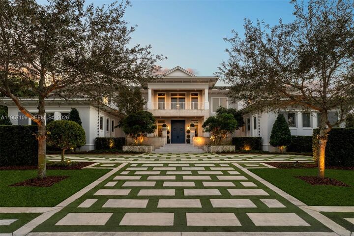 Property Photo: 550 Marquesa Dr FL 33156