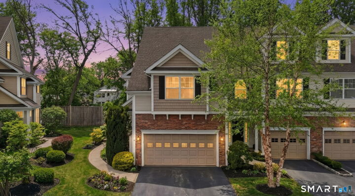 Property Photo: 49 Park Place Circle 49 CT 06110