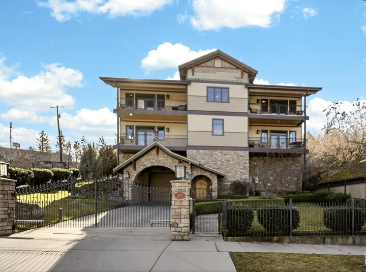 Property Photo:  1405 W Water Ave 202  WA 99201 