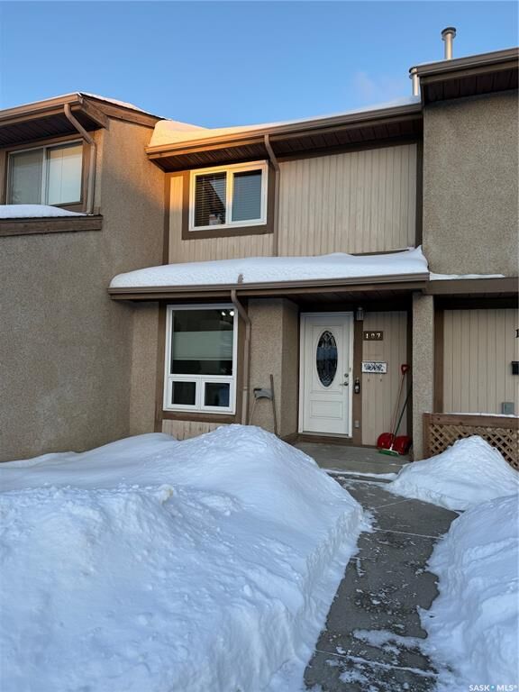Property Photo: 1128 McKercher Drive 107 SK S7H 4Y7