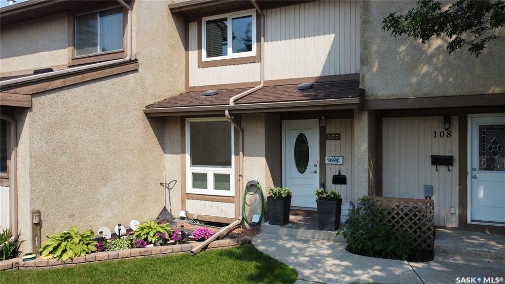 Property Photo:  1128 McKercher Drive 107  SK S7H 4Y7 