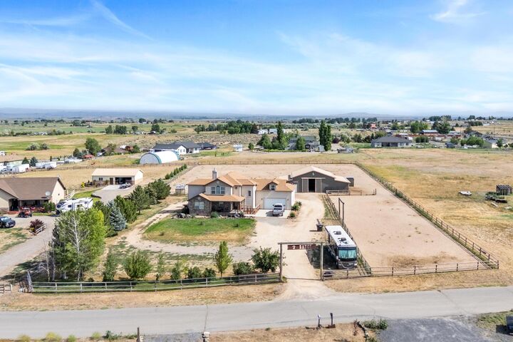 Property Photo: 187 Syringa Loop ID 83352