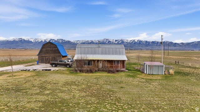 Property Photo: 6645 N 4800 W UT 84335