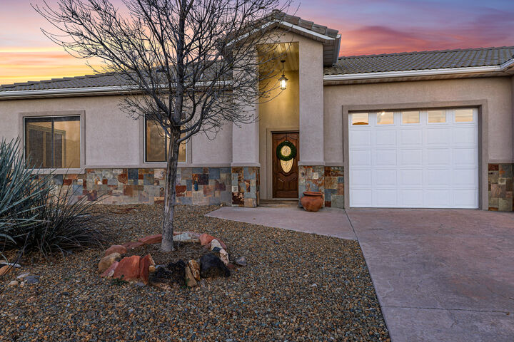 Property Photo:  1128 N Main St  UT 84737 