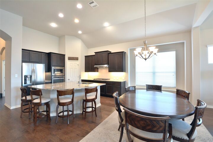 Property Photo:  142 Venice Cove  TX 78737 