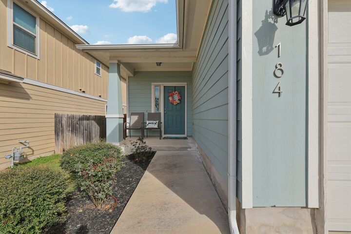 Property Photo: 184 Corvid Drive TX 78610
