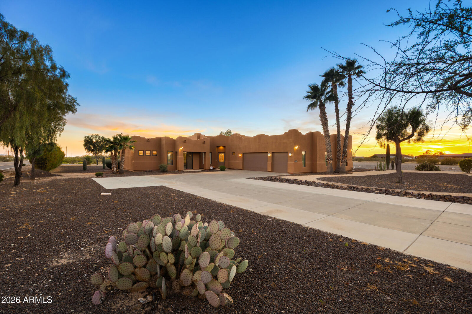 Property Photo:  17117 W Dale Lane  AZ 85387 