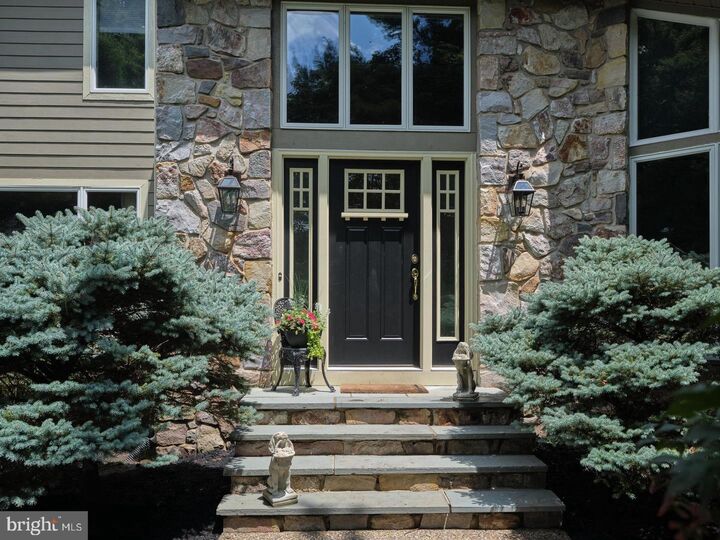 Property Photo: 9 Skyview Drive PA 18974