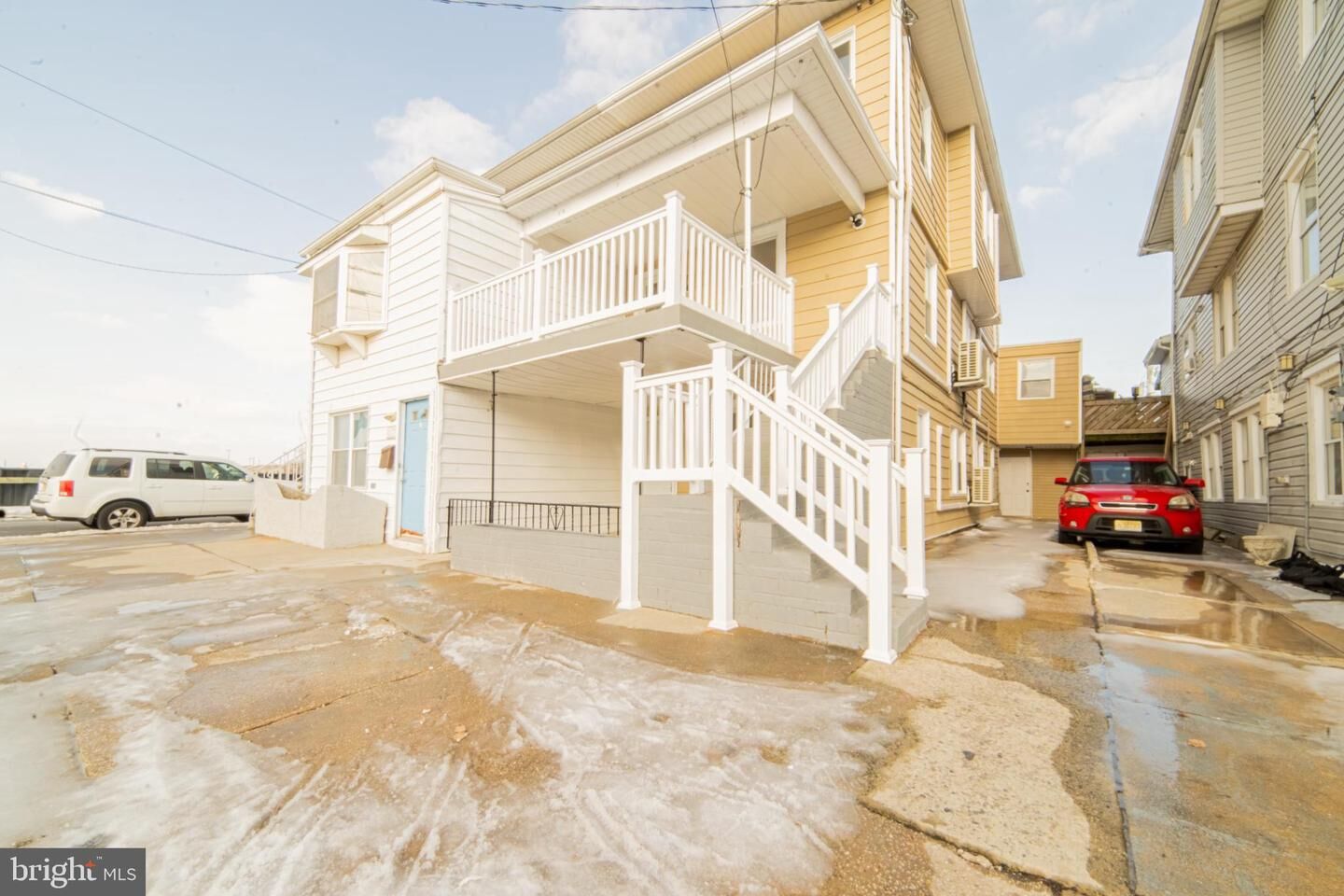 Property Photo:  115 N Delancy Place 2nd Floor  NJ 08401 