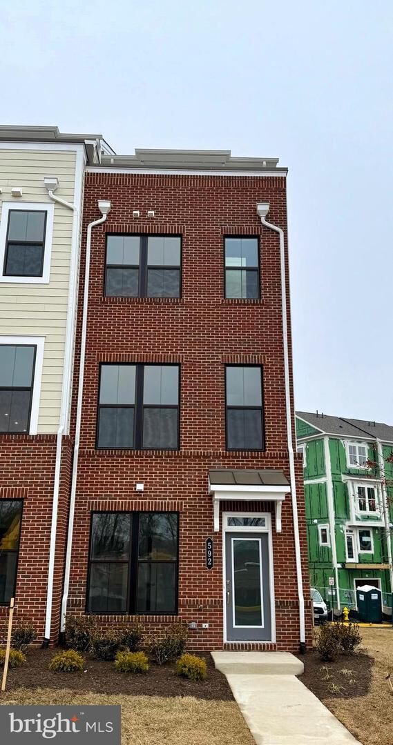 Property Photo: 592 Watermans Drive VA 22191