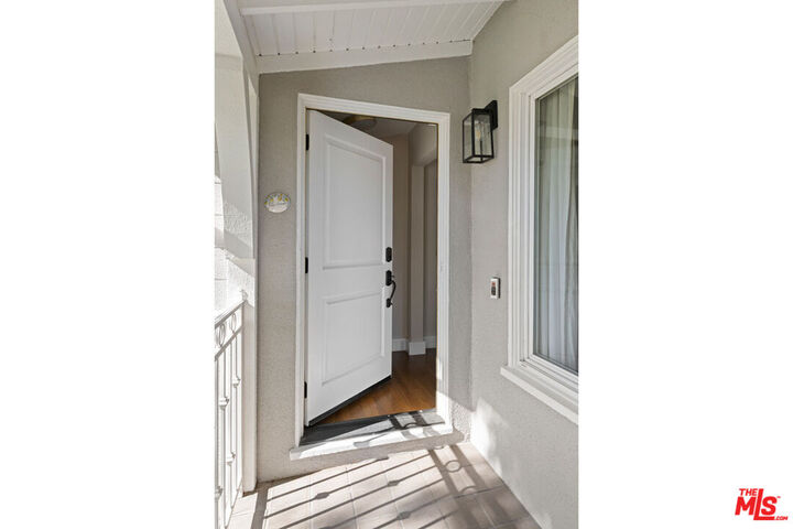 Property Photo:  11855 Tiara St  CA 91607 