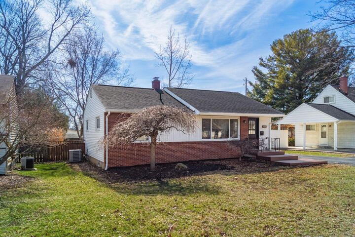 Property Photo: 2257 Swansea Road OH 43221