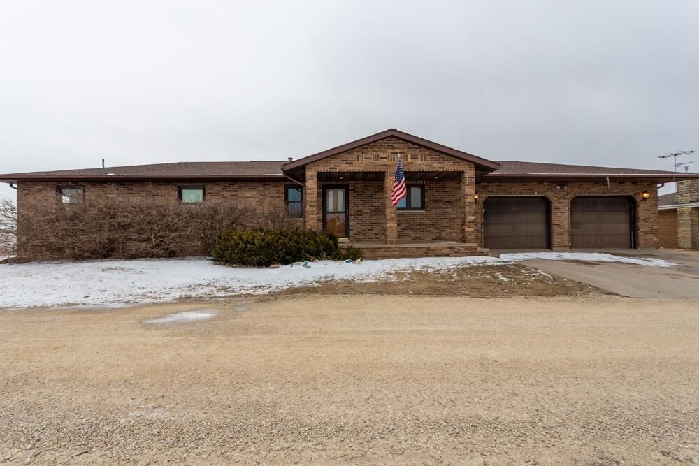 Property Photo: 32279 Nature Trail IA 52040