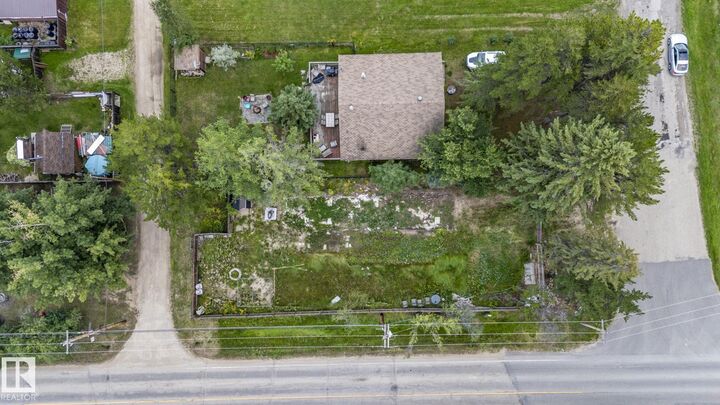 Property Photo:  156 10 Street  AB T0E 2B0 