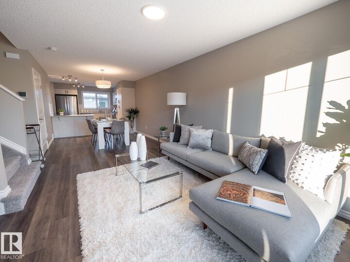 390 Eastwood Drive — photo 1