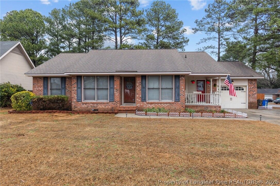 Property Photo:  909 Flintwood Road  NC 28314 