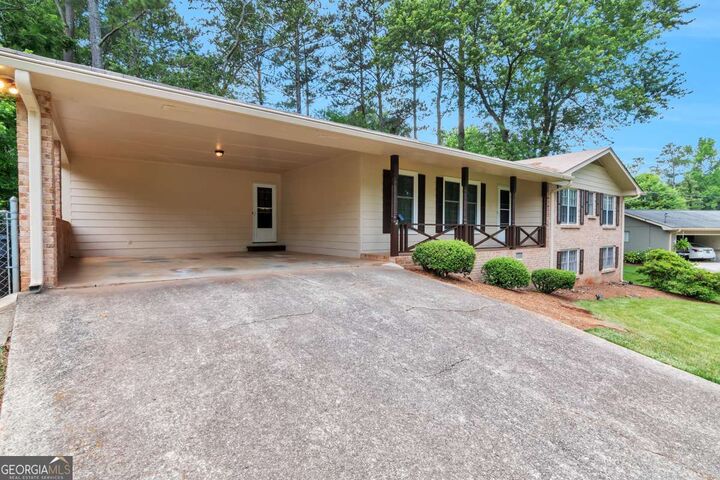 Property Photo:  759 Glen Circle  GA 30044 