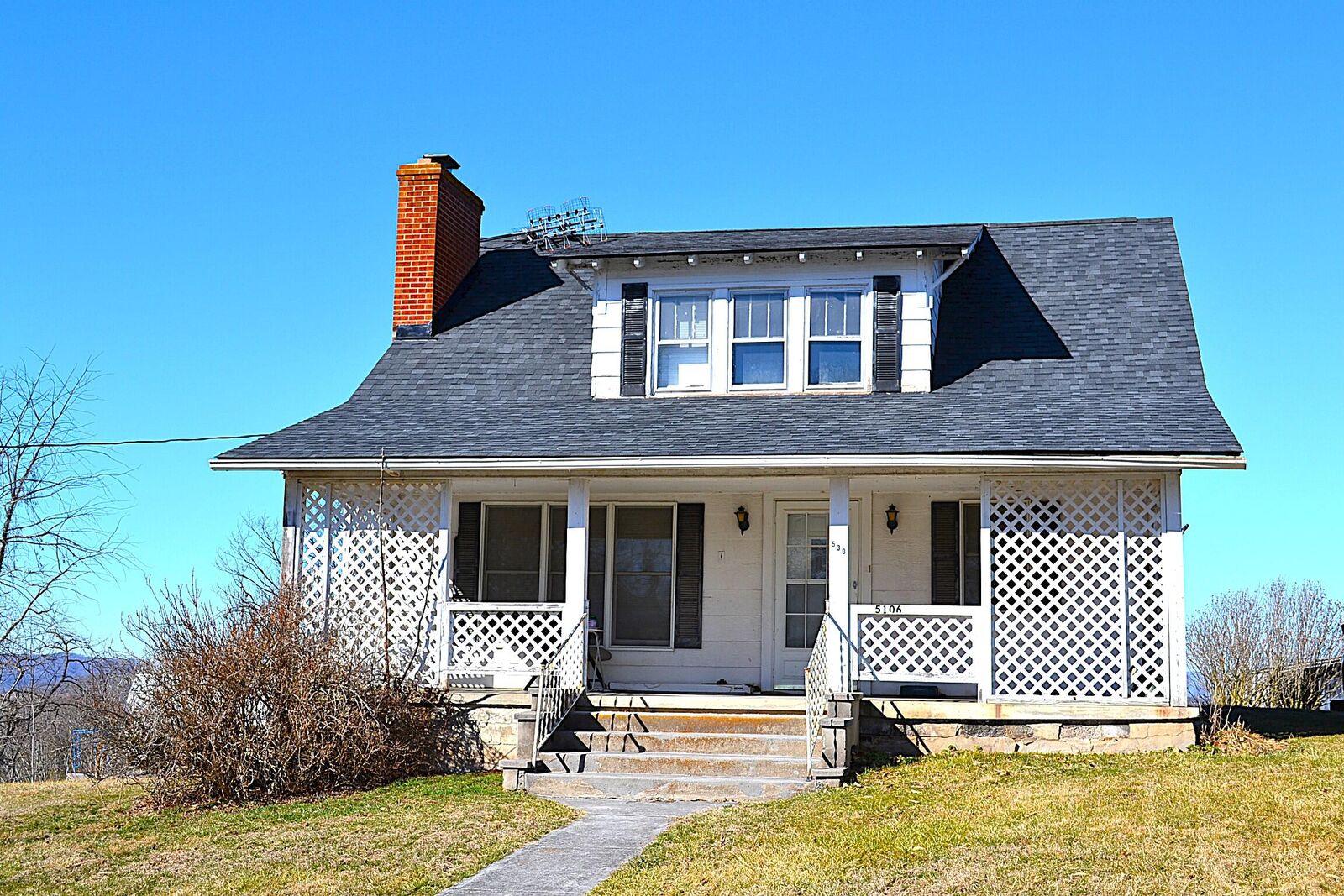 Property Photo: 5106 Pine Grove Rd WV 24918