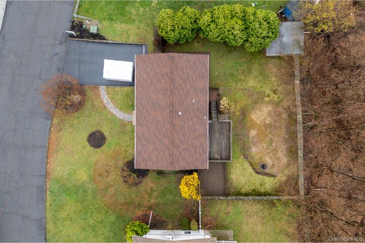 Property Photo:  10 Skinner Court  NY 10986 