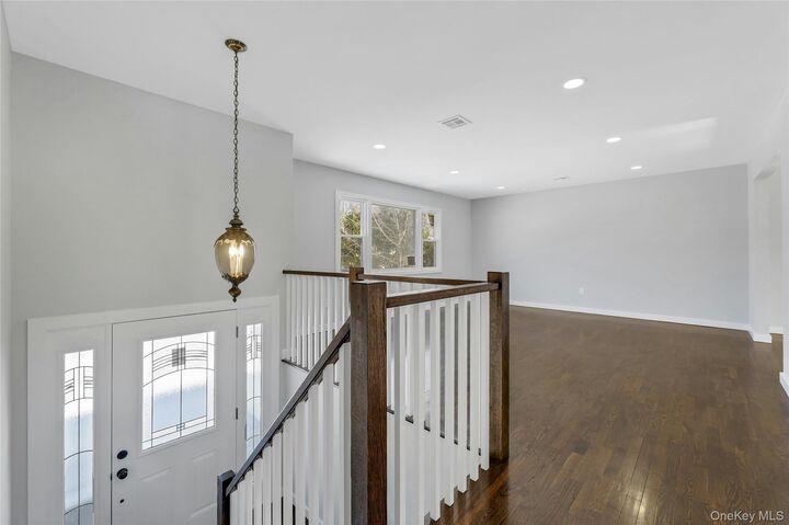 Property Photo:  10 Roman Acres Drive  NY 10923 