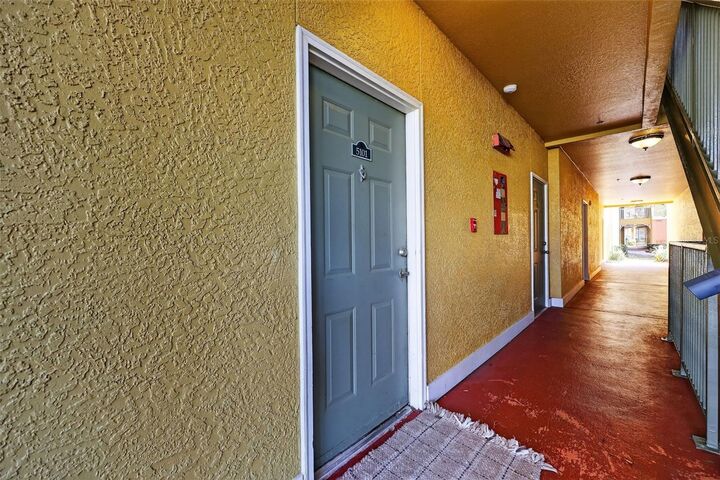 Property Photo:  4207 S Dale Mabry Highway 5101  FL 33611 