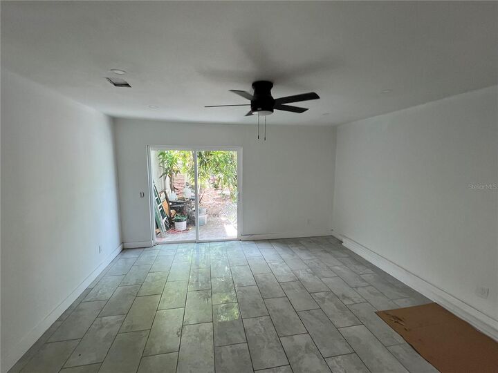 Property Photo: 6138 Oak Cluster Circle FL 33634