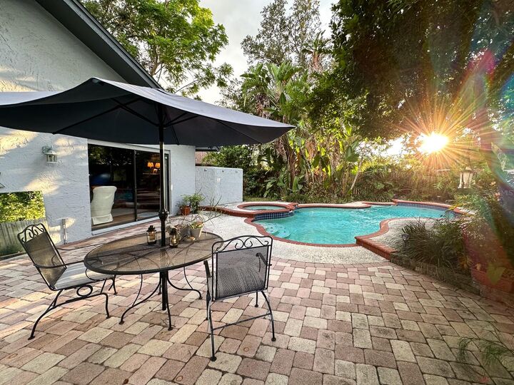 Property Photo: 4438 Summer Oak Drive FL 33618