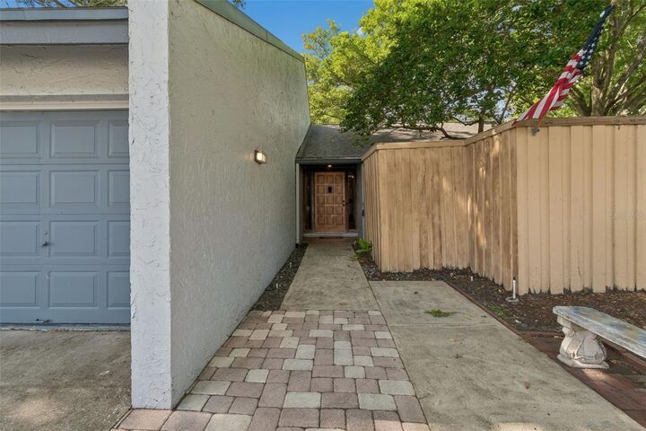 Property Photo: 4438 Summer Oak Drive FL 33618