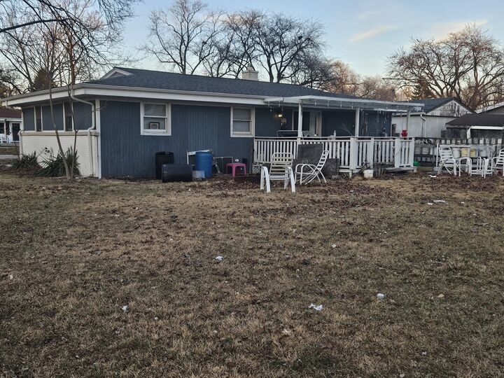 Property Photo: 649 E Eisenhower Avenue IL 60074