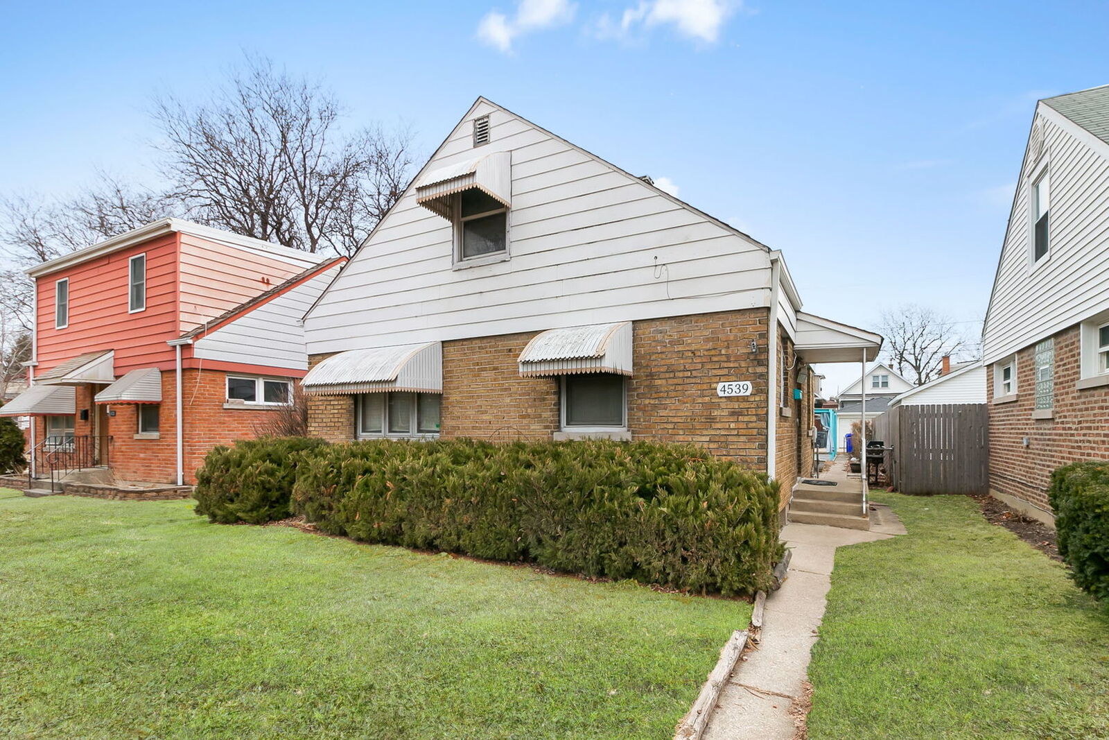 Property Photo:  4539 Clyde Avenue  IL 60534 