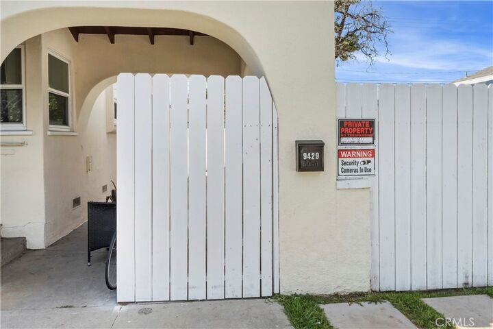 Property Photo: 9427 S 2nd CA 90305