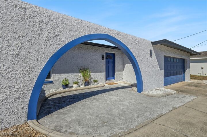 Property Photo:  3926 Country Club Boulevard  FL 33904 