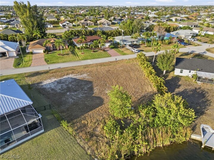 Property Photo:  2624 SW 32 Lane  FL 33914 