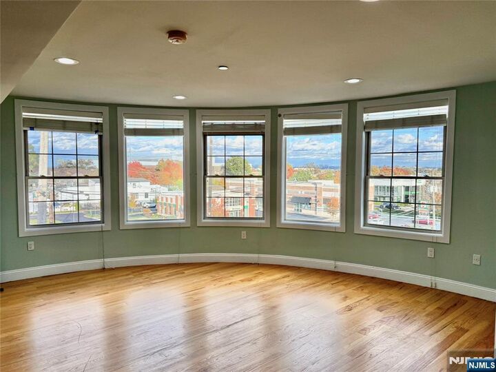 Property Photo:  132 Union Avenue 405A  NJ 07073 