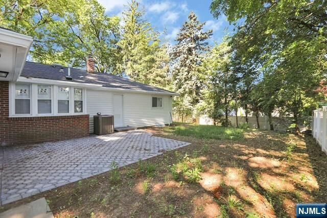 Property Photo:  89 Wyoming Road  NJ 07652 