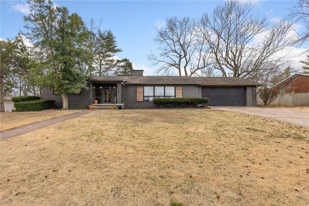 Property Photo: 1506 Ridgepark Road AR 72601