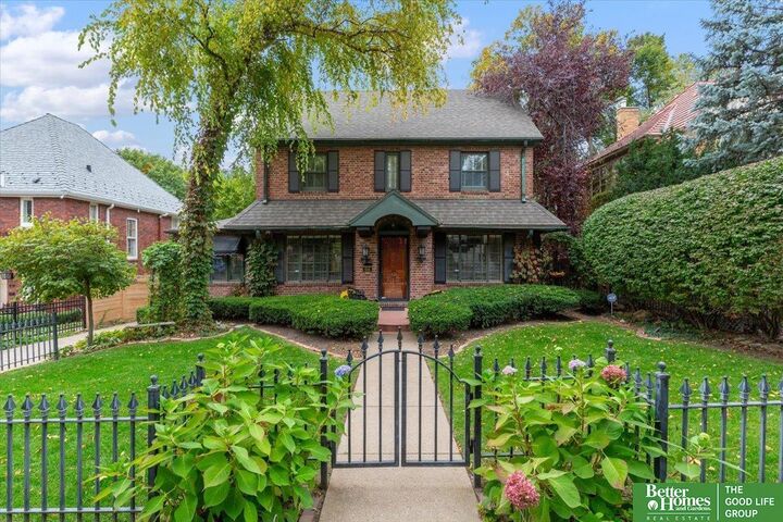 Property Photo:  656 N 58th Street  NE 68132 