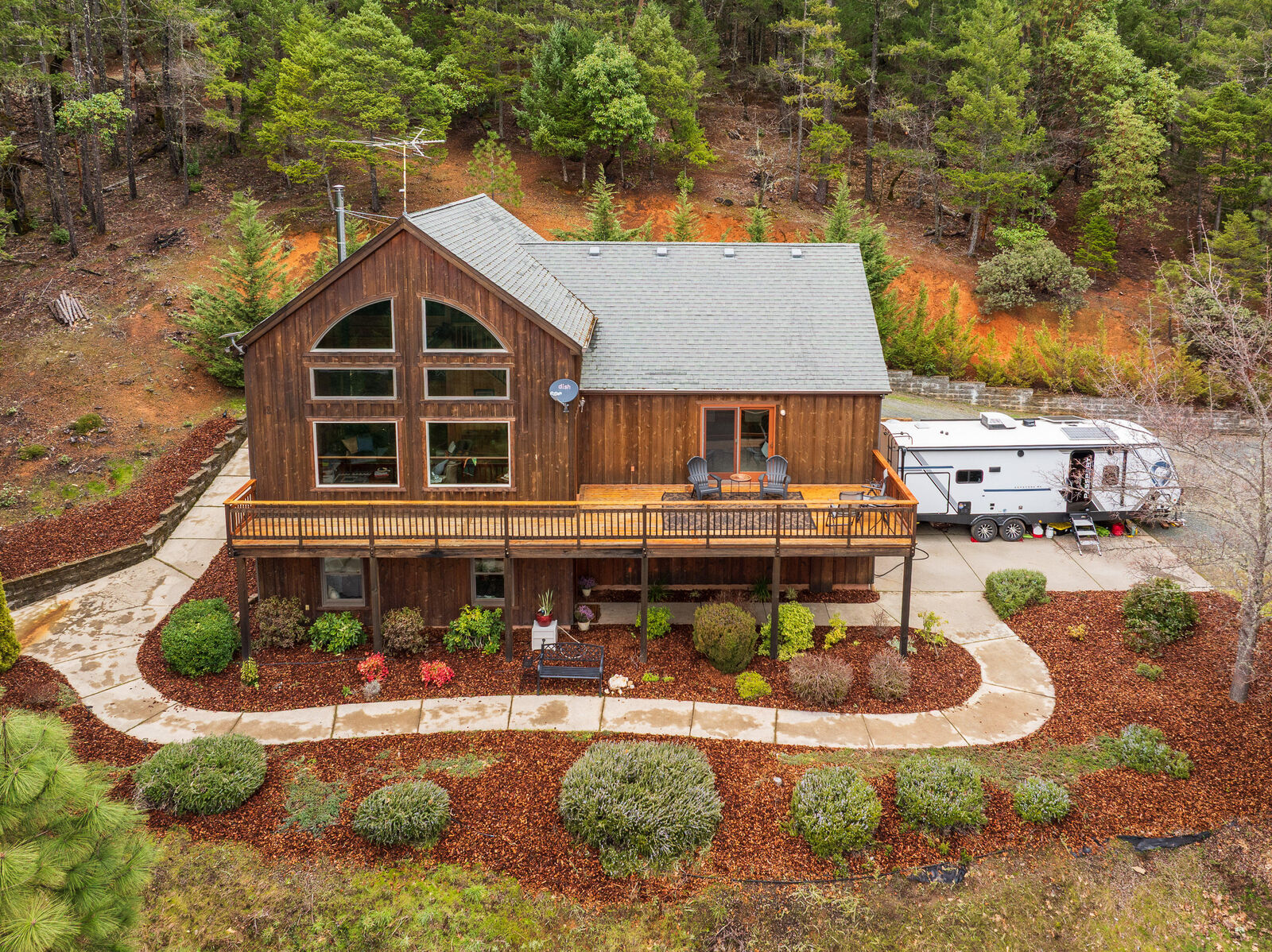 Property Photo:  696 Yearly Way  OR 97527 