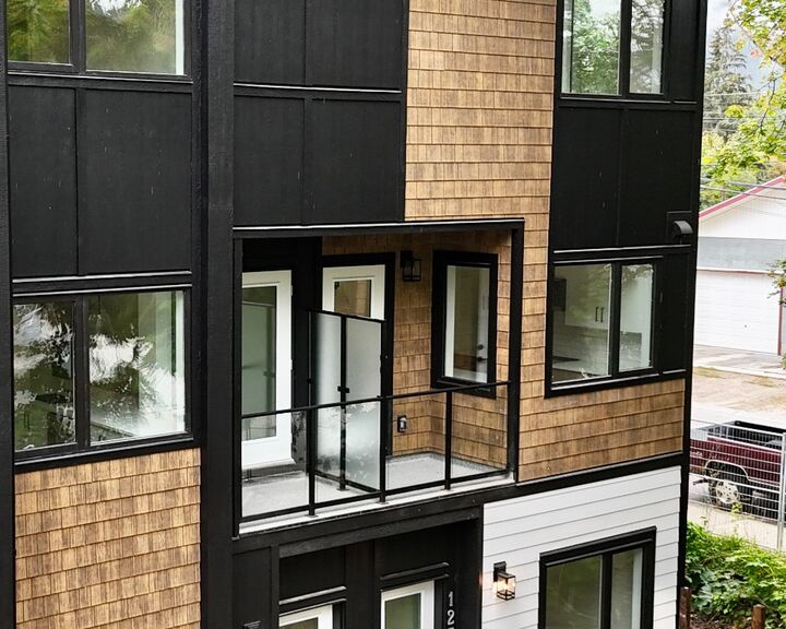 Property Photo:  402 King Street  BC V0E 2S0 
