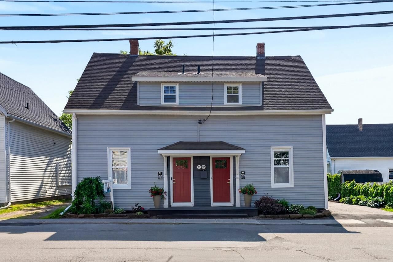 Property Photo: 361-363 Queen Street PE C1A 4C7
