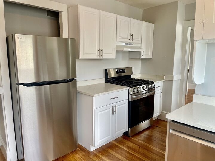 Property Photo: 17 Edgecliff 2 MA 02472