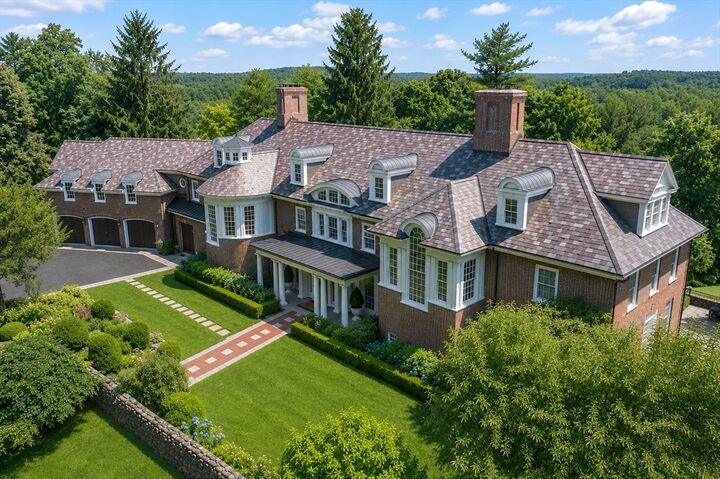Property Photo:  29 Willard Cmn  MA 01742 